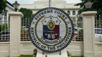 Photo in front of the Supreme Court